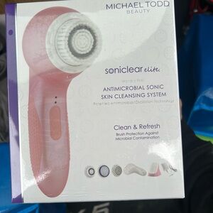 Michael Todd Beauty Sonic Skincare Tool in Pink